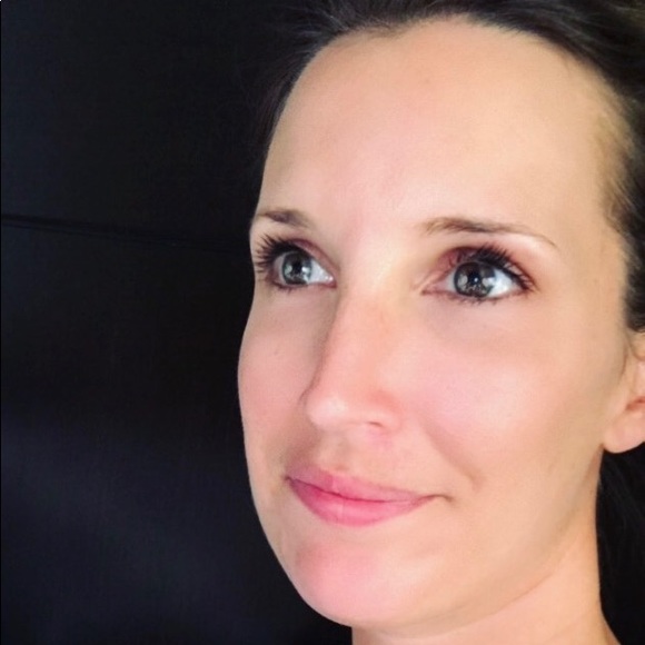 Meet your Posher, Kim - Picture 1 of 1